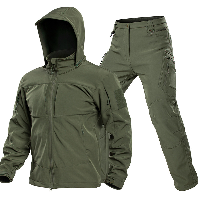 Completo Tattico Softshell da  - Outdoor Adventure Trips recensione e prezzo